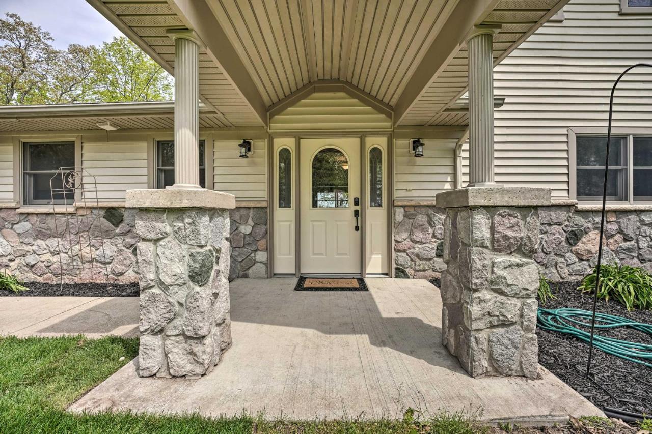 Pet-Friendly Grass Lake Retreat With Game Room! Exterior foto